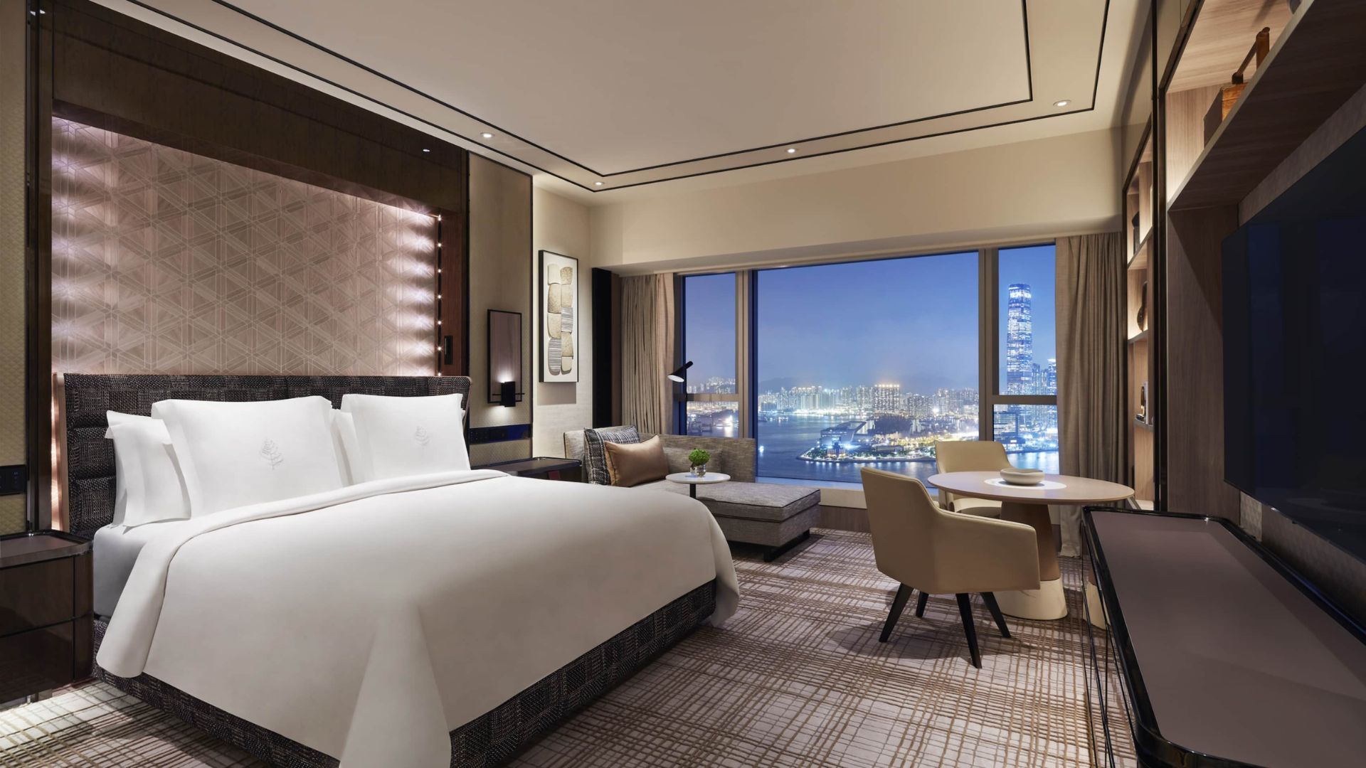 Four Seasons Hotel Hong Kong