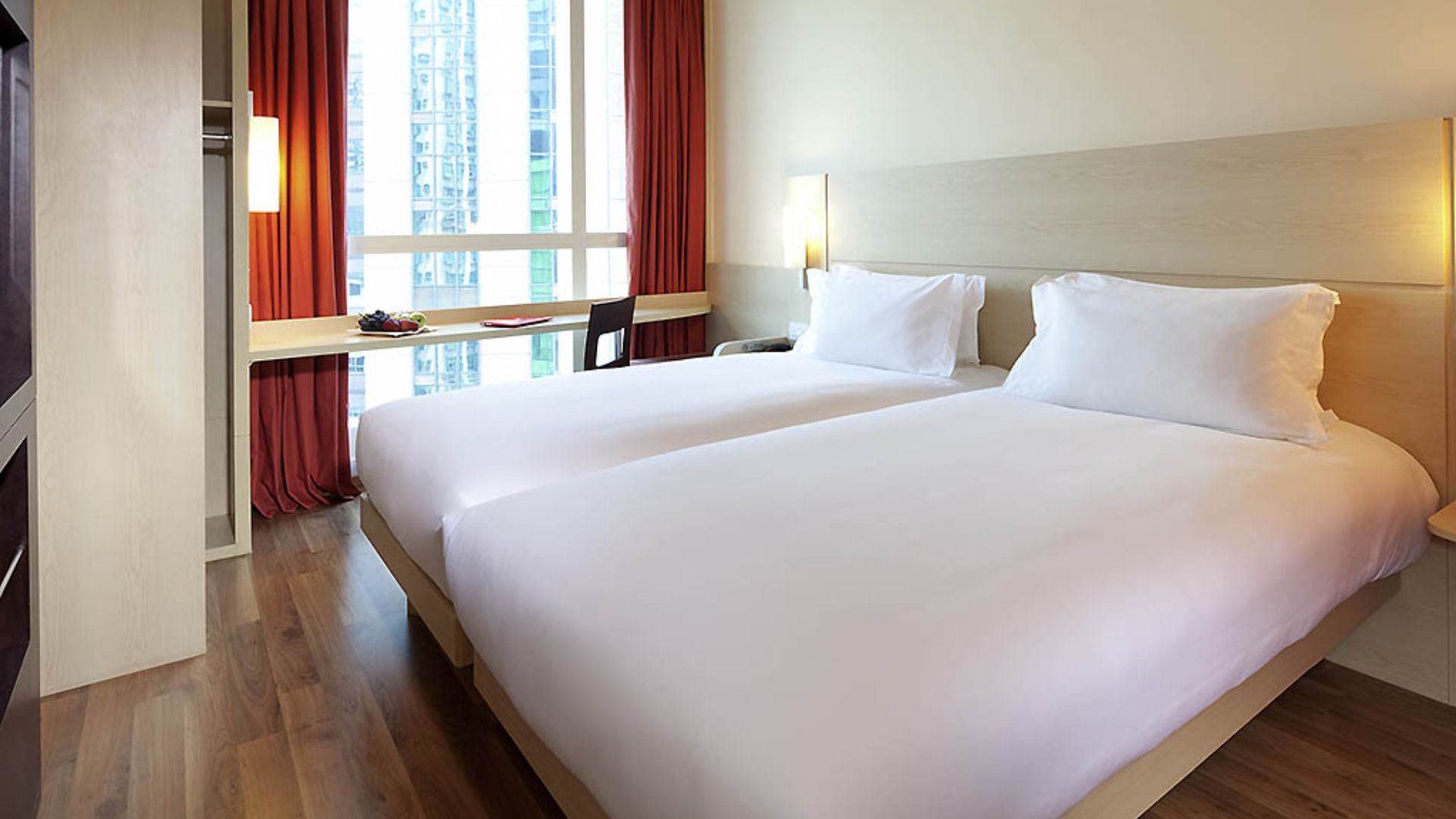 Ibis Hong Kong Central and Sheung Wan