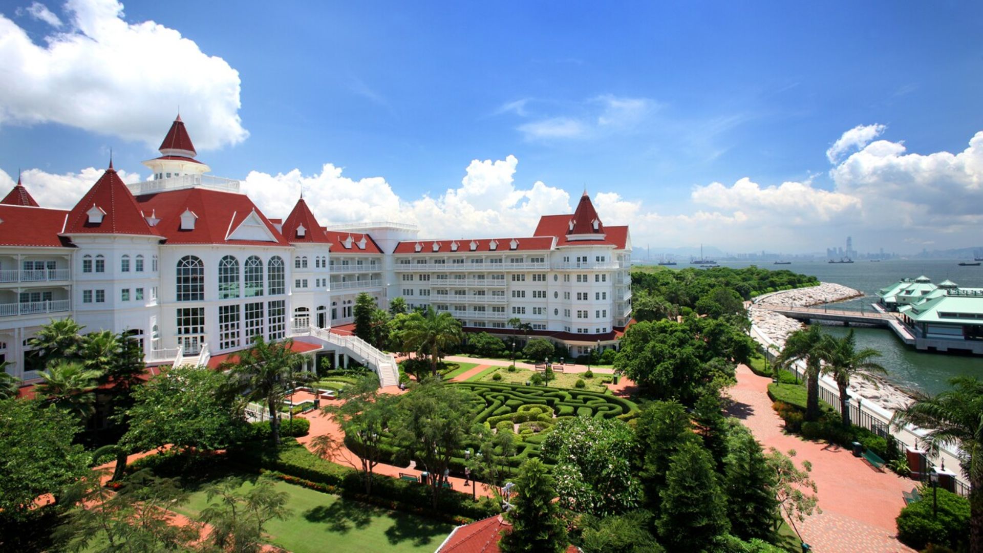 Hong Kong Disneyland Hotel
