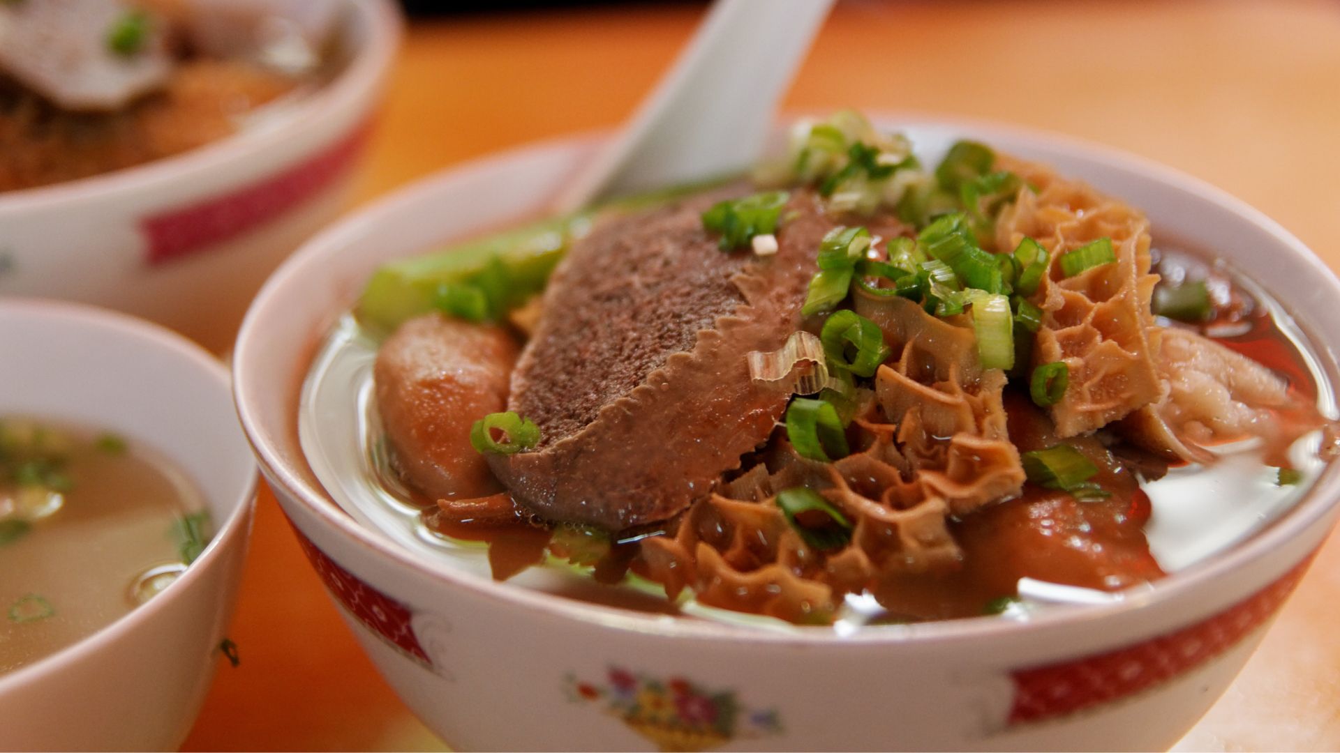 香港街頭小食:牛雜
